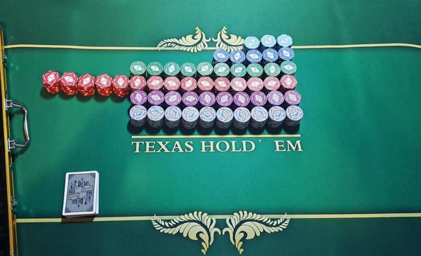 ceramic las vegas poker chips texas poker mat green