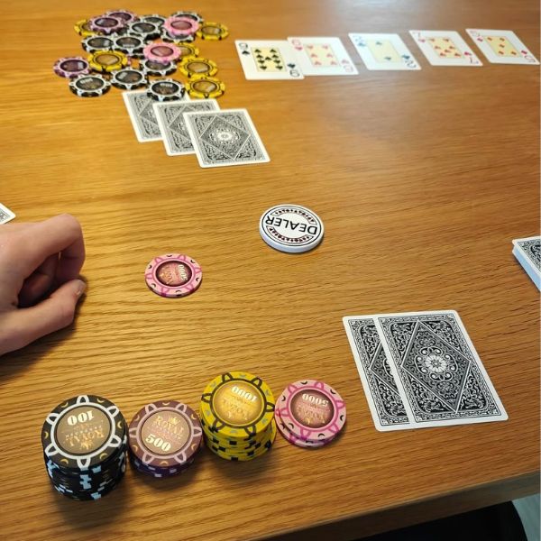 royal cardroom poker chips